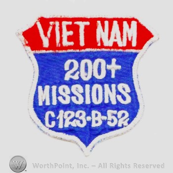 Weapon System Patch, Aircraft Patch : B-52 Stratofortress and C-123 Provider Vietnam 200+ Missions.