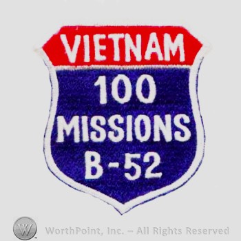 Weapon System Patch, Aircraft Patch : B-52 Stratofortress Vietnam 100 Missions.