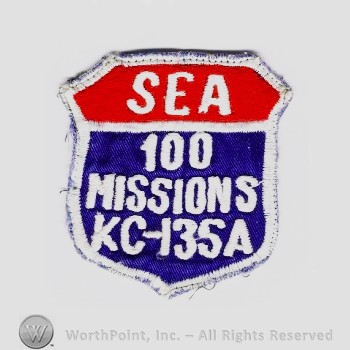 Weapon System Patch, Aircraft Patch : KC-135A Stratotanker Vietnam 100 Missions.