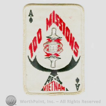 Weapon System Patch, Aircraft Patch : RF-4 Phantom II Vietnam 100 Missions.