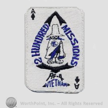 Weapon System Patch, Aircraft Patch : RF-4 Phantom II Vietnam 200 Hundred Missions.
