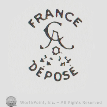 round logo with AC France Depose
