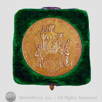 WWI Army Medal : Jefferson County, Ohio, Cased WWI Service Medal.