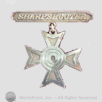 WWI Army Medal : Army Sharpshooter Badge.