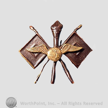 WWI Metal Insignia : French Made US Air Service Officer Collar Insignia.