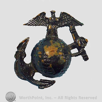 WWI Metal Insignia : U.S. Marine Corps Enlisted Visor Cap Insignia.