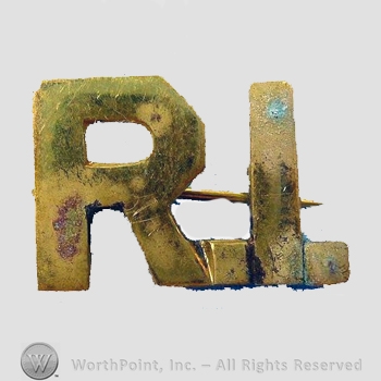 WWI Metal Insignia : Gilt Rhode Island Officer Collar Insignia.