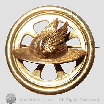 WWI Metal Insignia : Motor Transport Corps Officer's Collar Insignia.