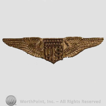 WWI Metal Insignia : Sterling Aviator Sweetheart Wing.