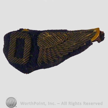 WWI Metal Insignia : Army Air Service Observer Wing.