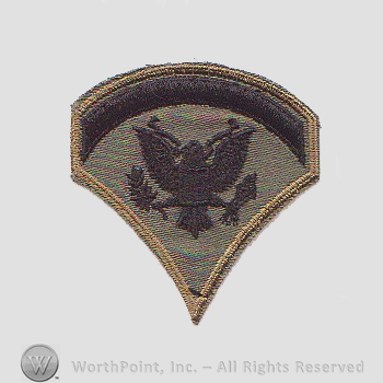 Vietnam Era Subdued Enlisted Ranks Patch : Specialist 5th Class.