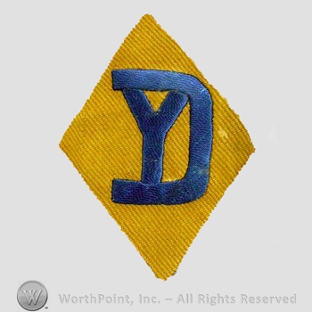 WWI Army Patch : 26th Division Patch.