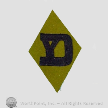 WWI Army Patch : 26th Infantry Division Shoulder Patch.