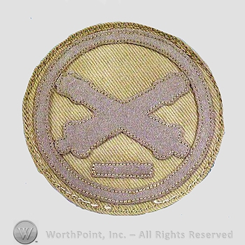 WWI Chevrons : Coast Artillery Gun Commander Khaki Chevron.