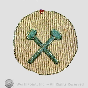 WWI Chevrons : Mechanic First Class Khaki Chevron.