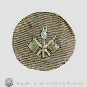 WWI Chevrons : Signal Corps Private First Class Khaki Chevron.