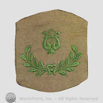 WWI Chevrons : Assistant Band Leader Khaki Chevron.