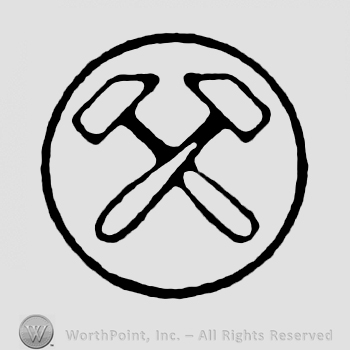 A circle enclosing two crossed hammers.