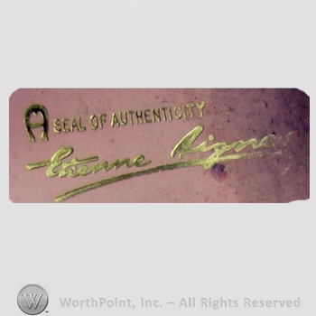 Clothing label : Etienne Aigner.