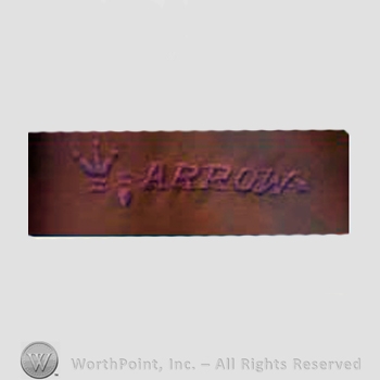 Clothing label : Arrow.
