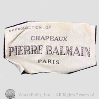 Clothing label : Pierre Balmain.