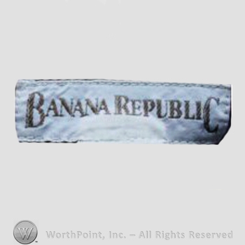 Clothing label : Banana Republic.