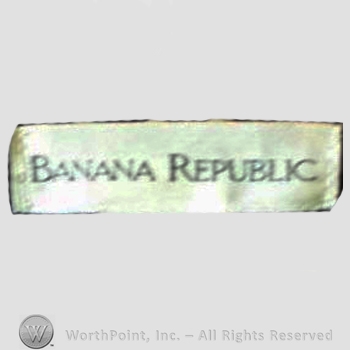 Clothing label : Banana Republic.
