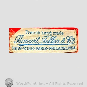Clothing label : Bonwit Teller.