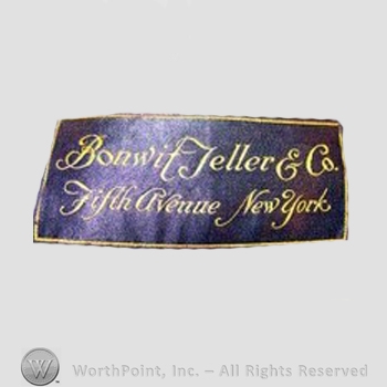 Clothing label : Bonwit Teller.