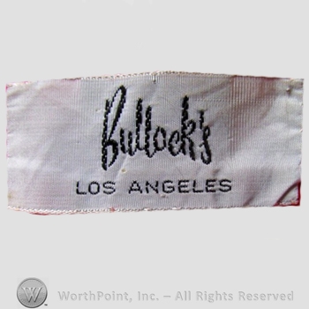 Clothing label : Bullock&rsquo;s.