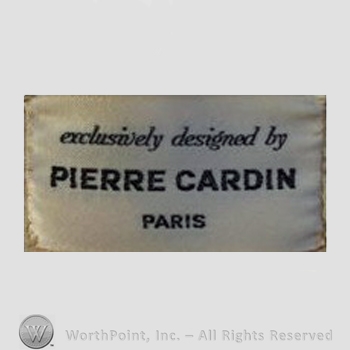 Clothing label : Pierre Cardin.