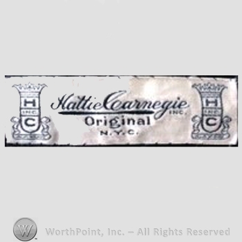 Clothing label : Hattie Carnegie.