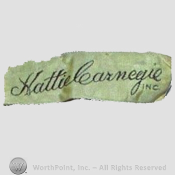 Clothing label : Hattie Carnegie.