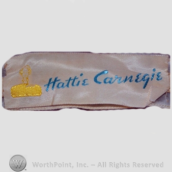 Clothing label : Hattie Carnegie.