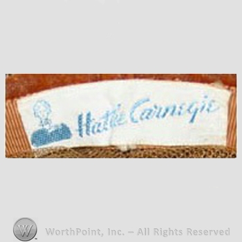 Clothing label : Hattie Carnegie.