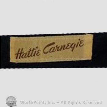 Clothing label : Hattie Carnegie.
