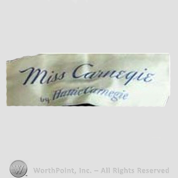 Clothing label : Hattie Carnegie.