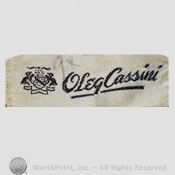 Clothing label : Oleg Cassini.