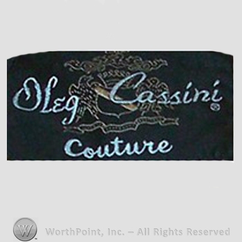 Clothing label : Oleg Cassini.