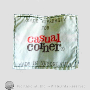 Clothing label : Casual Corner.
