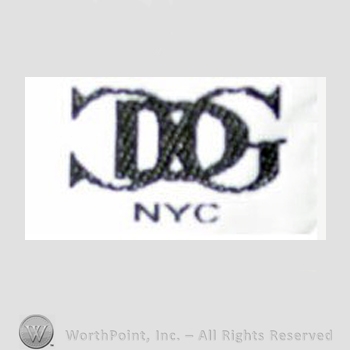 Clothing label : CG Design.