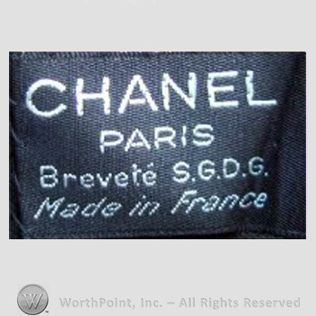 Clothing label : Chanel.