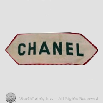 Clothing label : Chanel.
