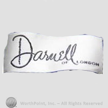 Clothing label : Darnell of London.
