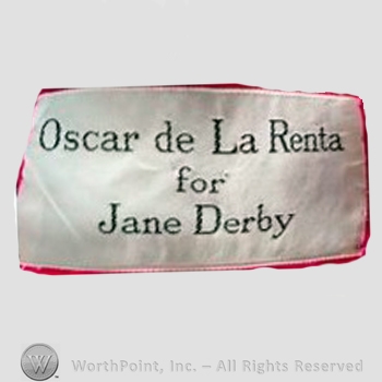 Clothing label : Oscar de la Renta.