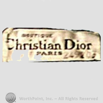 Clothing label : Christian Dior.