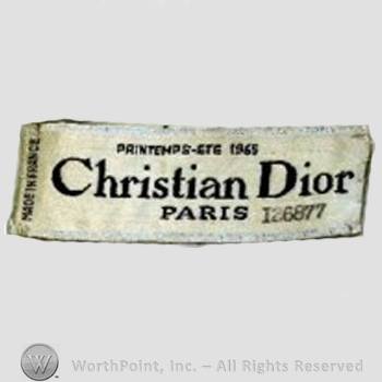 Clothing label : Christian Dior.