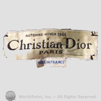 Clothing label : Christian Dior.