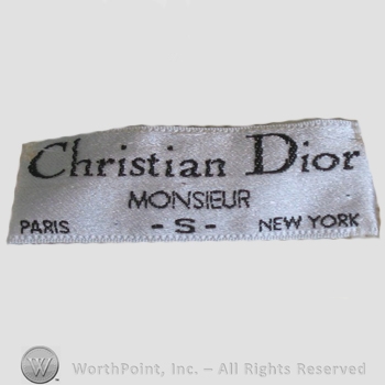 Clothing label : Christian Dior.