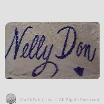 Clothing label : The Donnelly Garment Company.